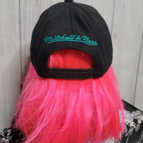 Mitchell & Ness San Antonio Spurs Adjustable Snapback Hat/Cap - Picture 4 of 9